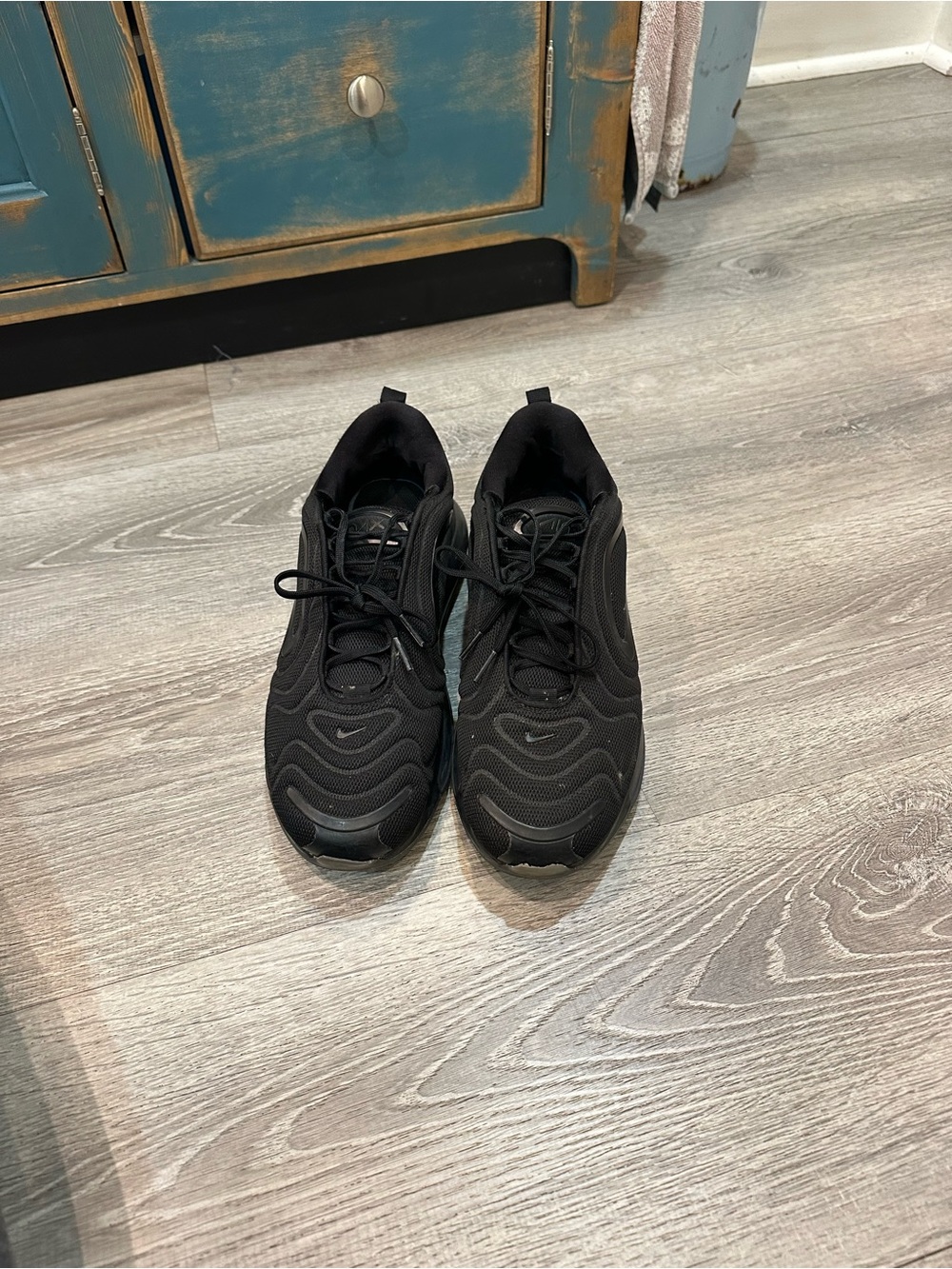 Nike Men's Black Air Max 720 Running Sneakers 11